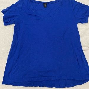 Beautiful blue colored shirt from torrid. 2(2XL)